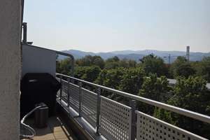 Wohnen mit Panoramablick: Ein-Zimmer-Apartment in Freiburg-Rieselfeld – 79111 Rieselfeld, Freiburg im Breisgau – Vorschaubild 3