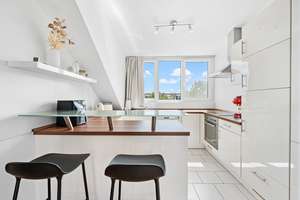 Lichtdurchflutete Dachgeschosswohnung mit Westterrasse – Die vollständige Adresse der Immobilie erhältst du vom Anbieter., 80997 Allach, München – Vorschaubild 5