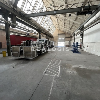 Reinbek, ca. 1.200 m² große, ebenerdige Lager-/Produktionsfläche mit Kranbahnen