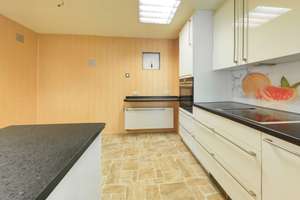 Seltene Gelegenheit in Stuttgart: 115 m² Altbauwohnung mit Terrasse, Garten und viel Potenzial – Die vollständige Adresse der Immobilie erhältst du vom Anbieter., 70186 Gablenberg, Stuttgart – Vorschaubild 4