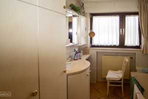 Freistehendes Einfamilienhaus mit Einliegerwohnung in Villmar, Ortsteil – Höhenstr 17, 65606 Limburg-Weilburg (Kreis) – Vorschaubild 9