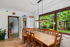Bremen - Kirchhuchting | Charmantes Zuhause mit Einliegerwohnung, großem Garten und Privatsphäre – Die vollständige Adresse der Immobilie erhältst du vom Anbieter., 28259 Kirchhuchting, Bremen – Vorschaubild 10