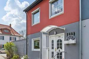 Gepflegtes Reiheneckhaus in bevorzugter Wohnlage – Die vollständige Adresse der Immobilie erhältst du vom Anbieter., 95448 Hammerstatt/St. Georgen, Bayreuth – Vorschaubild 1