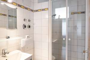 Attraktive 4-Zimmer-Gartengeschosswohnung mit sonniger Westterrasse & viel Privatsphäre in Eningen – Die vollständige Adresse der Immobilie erhältst du vom Anbieter., 72800 Eningen unter Achalm – Vorschaubild 13