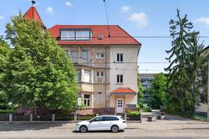 Charmante 2-Zimmer-Wohnung im denkmalgeschützten Altbau – Wohnen und Arbeiten mit Stil