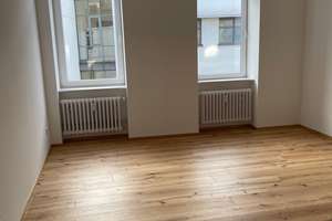 Hell und ruhig! Sanierte 4 Zimmer Altbauwohnung in Mitten der Duisburger Innenstadt. – Kuhstr. 23-25, 47051 Altstadt, Duisburg – Vorschaubild 9