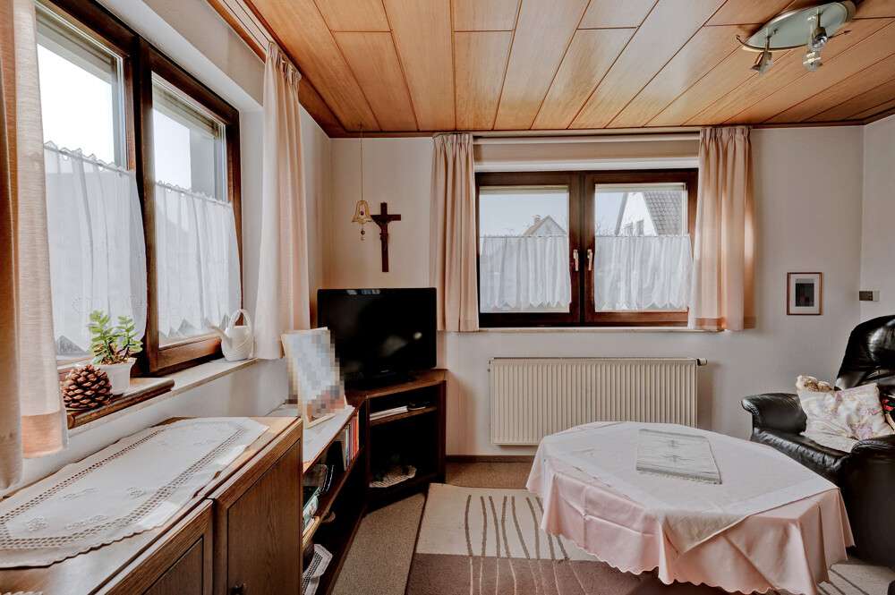 Immobilie in Herbertingen - Wohnen in Herbertingen: Gepflegtes Haus mit großem Garten und Garage! - Bild 9