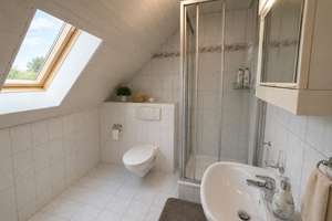Idyllische Maisonette mit viel Platz zum Wohlfühlen und sonnigem Balkon – Die vollständige Adresse der Immobilie erhältst du vom Anbieter., 46562 Voerde (Niederrhein) – Vorschaubild 9