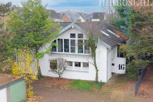 ARCHITEKTONISCHES HIGHLIGHT! Freistehendes Haus | ruhige Lage | Bottrop-Feldhausen | mit Praxis. – Die vollständige Adresse der Immobilie erhältst du vom Anbieter., 46244 Feldhausen, Bottrop – Vorschaubild 2