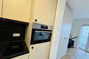 Modernes möbliertes Studio-Apartment mit Balkon und EBK! – Otto-Franke-Straße 45, 12489 Adlershof, Berlin – Vorschaubild 4