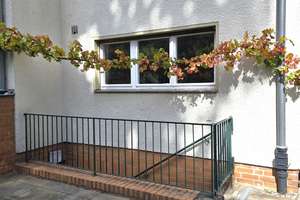 Bezugsfreie Doppelhaushälfte, 6 Zimmer, Garage, Garten, ruhige Lage, Ortseingang Kladow – 14089 Kladow, Berlin – Vorschaubild 5