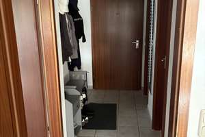2,5-Zimmer-Wohnung im Universitätsviertel mit Wintergarten, Terrasse und EBK (Bezugsfrei 1.10!) – Willi-Stör-Straße 9, 86159 Universitätsviertel, Augsburg – Vorschaubild 2
