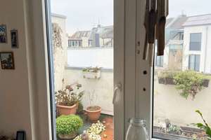 Zentral. Charmant. Pempelfort. Dachgeschoss-Wohnung 51m² 2 Zimmer Küche Wannenbad 2 X Terrasse – Die vollständige Adresse der Immobilie erhältst du vom Anbieter., 40479 Pempelfort, Düsseldorf – Vorschaubild 8