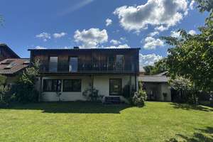 Family House with garden close to the lake in quiet neighbourhood 