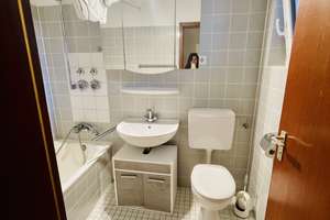 Zentrale, helle Wohnung mit 1 Zimmer in Stuttgart Ost – Haußmannstraße 146a, 70188 Ostheim, Stuttgart – Vorschaubild 1