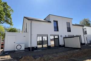 Starten Sie in die KfW-40+ Zukunft, Garage, Solar, Wärmepumpe, Top-Ausstattung, QNG-Qualifikation i – Die vollständige Adresse der Immobilie erhältst du vom Anbieter., 47057 Neudorf-Süd, Duisburg – Vorschaubild 3