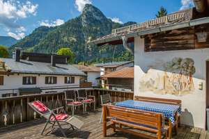 Investoren aufgepasst - Historisches Pensionshaus mit Denkmalschutz in zentraler Lage – Die vollständige Adresse der Immobilie erhältst du vom Anbieter., 82487 Oberammergau – Vorschaubild 14