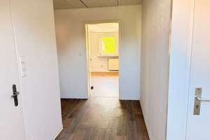 Frisch modernisierte 3-Zimmer-Wohnung mit Carport - 650 Euro KM + 61 Euro NK – Die vollständige Adresse der Immobilie erhältst du vom Anbieter., 38536 Meinersen – Vorschaubild 6