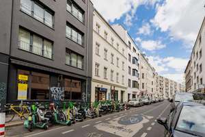2,5 Zimmer mit Balkon in exzellenter Lage – Linienstraße 73, 10119 Mitte (Ortsteil), Berlin – Vorschaubild 2