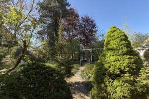 Großzügiges Einfamilienhaus mit weitläufigem, parkähnlichem Gartengrundstück – Die vollständige Adresse der Immobilie erhältst du vom Anbieter., 95445 Roter Hügel, Bayreuth – Vorschaubild 4