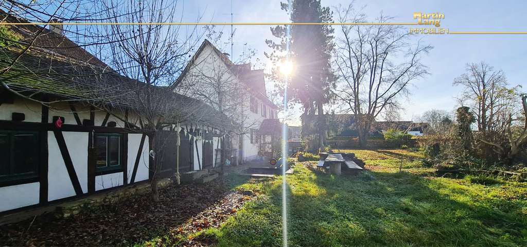 Immobilie in Ehrenkirchen - Ein Haus mit einem besonderen Altbau Charme - Bild 0