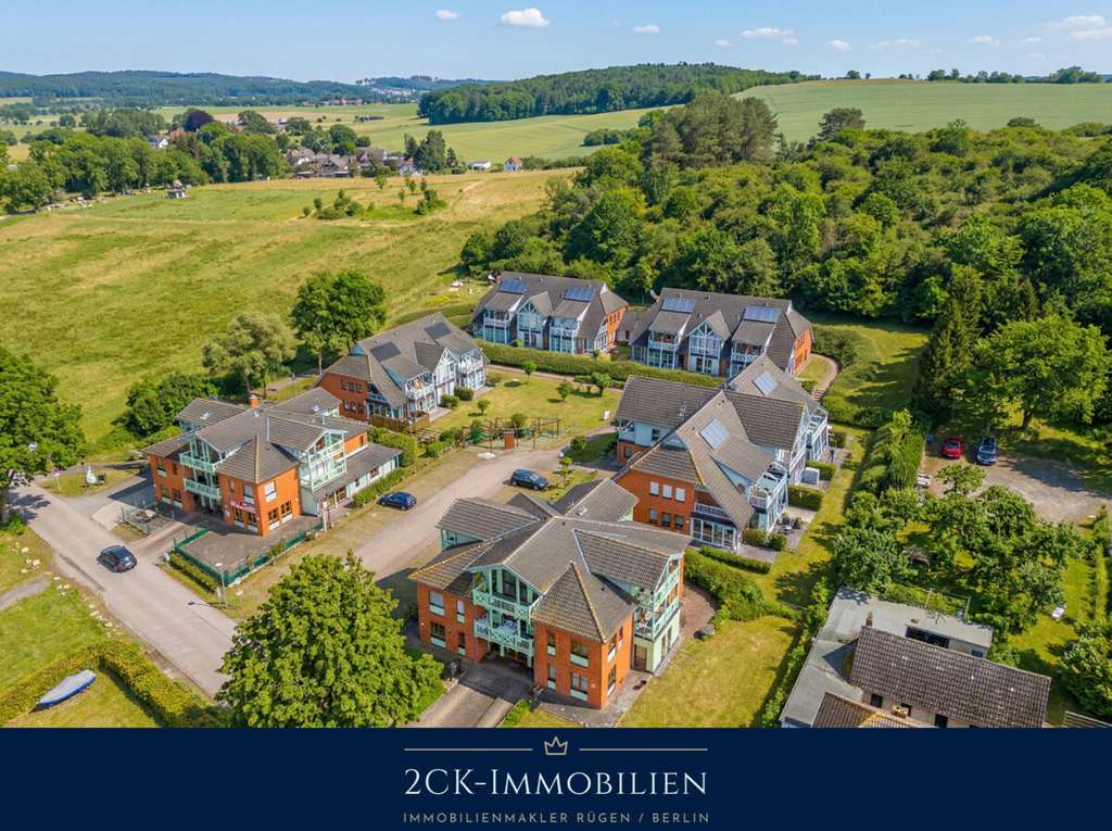 Immobilie in Sellin - 2,5 Zimmer Ferienwohnung in Seedorf am Neuensiener See! Seeblick, Tiefgarage, Terrasse, Wintergarten - Bild 0