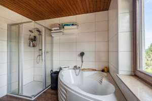 Großzügiges Wohnhaus mit Einliegerwohnung in sonniger Aussichtslage von Hilzingen Binningen – Die vollständige Adresse der Immobilie erhältst du vom Anbieter., 78247 Hilzingen – Vorschaubild 20