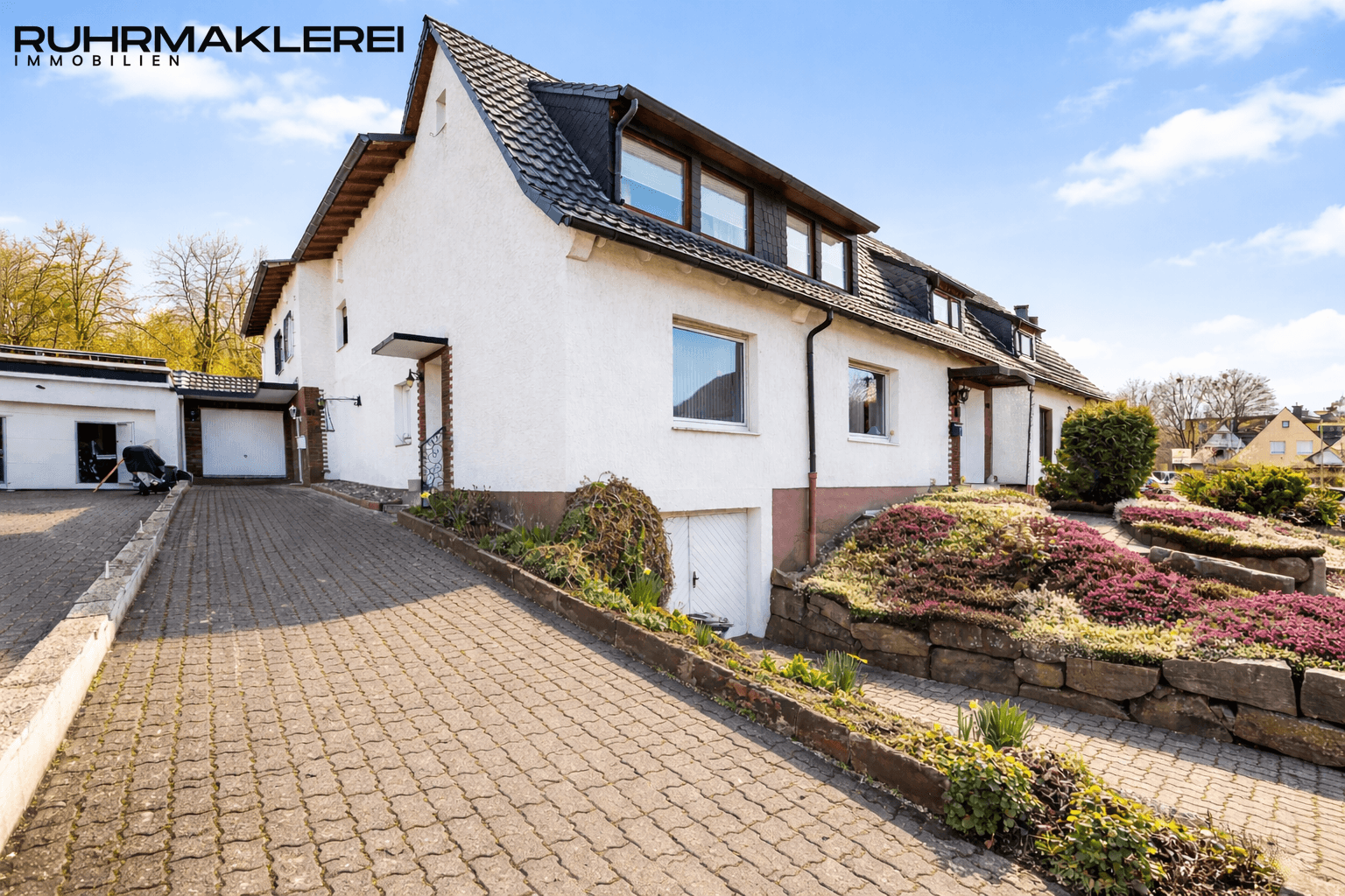 Eigentumswohnung mit Hauscharakter und Einliegerwohnung, Kamin, Garten und Garage in Hagen-Vorhalle!, Hagen – Bild 1