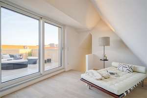 Freiraum über dem Rüdesheimer Platz.: Dachneubau mit Rooftop-Terrasse – Deidesheimer Str. 8, 14197 Wilmersdorf, Berlin – Vorschaubild 3