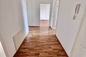 ***Moderne 3-RWG mit DECKENSPOTS, BALKON UND GROßEN TAGESLICHTBAD MIT WANNE UND DUSCHE ***WE08*** – Gustav-Kühn-Straße 2, 4159 Leipzig – Vorschaubild 7