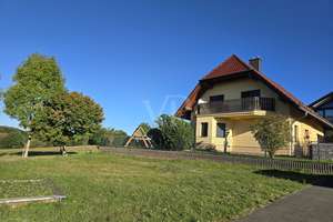 Einziehen & Wohlfühlen
Einfamilienhaus (Baujahr 2000) mit Kamin, neuer Wärmeschutzverglasung (2020) – Die vollständige Adresse der Immobilie erhältst du vom Anbieter., 99755 Ellrich – Vorschaubild 7