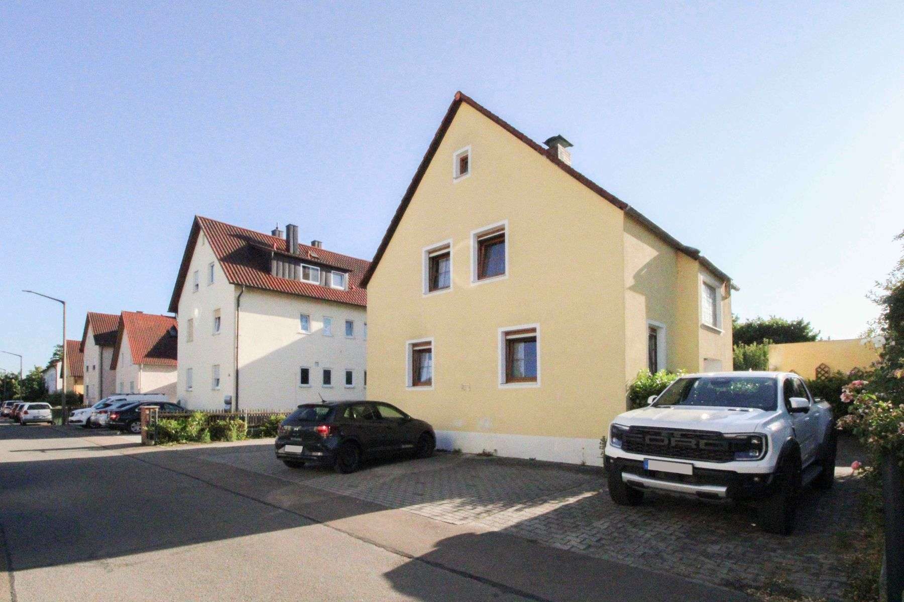 Einfamilienhaus mit idyllischem Garten – ideales Renovierungsprojekt Auch als Investobjekt geeignet!, Schwandorf Kreis – Bild 2