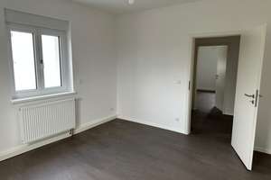 Ruhige, frisch renovierte 3-Zimmer-Wohnung mit Balkon in Stuttgart Zuffenhausen – Edisonstraße 27, 70439 Zuffenhausen-Frauensteg, Stuttgart – Vorschaubild 11