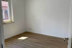 Zentral & modern: 2-Zi-Whg mit EBK - verfügbar ab 01.07.2025 – Mendelstr. 20, 90429 Nürnberg – Vorschaubild 4