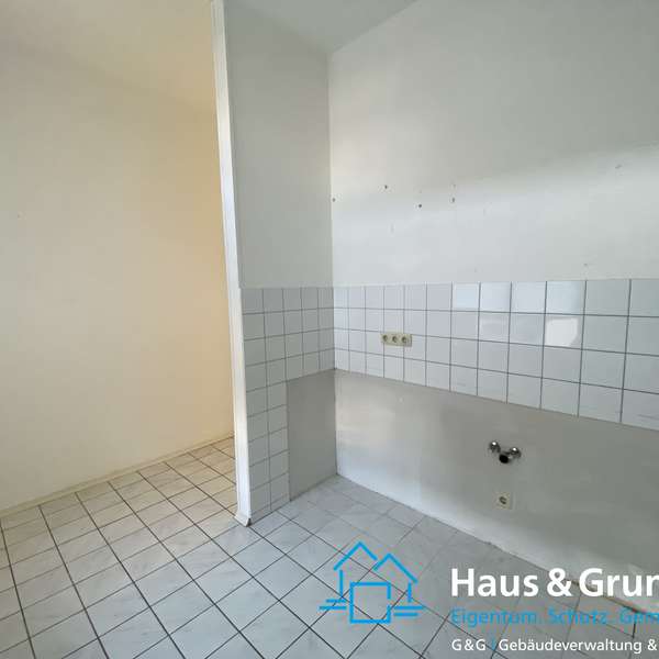 *** charmante 2-Zimmer-Wohnung - in ehem. Vorstadtvilla - kleine Terrasse - Blick ins Grüne ***