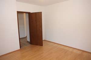 Entspannen auf Riesenbalkon: 4-Zimmer-Wohnung in Kassel-Kirchditmold. Provisionsfrei - ohne Makler – Die vollständige Adresse der Immobilie erhältst du vom Anbieter., 34130 Kirchditmold, Kassel – Vorschaubild 25