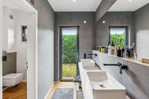 Traumhaftes Einfamilienhaus / Bungalow in Neu-Ulm/Pfuhl –  mit Wellnessoase und Top-Ausstattung – Die vollständige Adresse der Immobilie erhältst du vom Anbieter., 89233 Neu-Ulm – Vorschaubild 9
