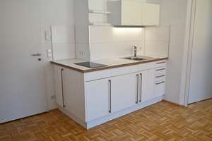 Stilvolle, zentralgelegene 2-Zimmer DG Wohnung in Regensburg – Galgenbergstrasse 5, 93053 Galgenberg, Regensburg – Vorschaubild 5
