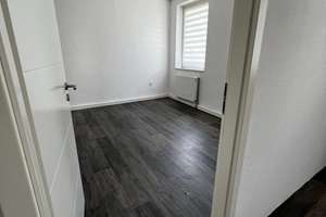 Attraktive Wohnung Parterre 4 ZKDB in Krefeld-Inrath/Kliedbruch – Die vollständige Adresse der Immobilie erhältst du vom Anbieter., 47803 Inrath/Kliedbruch, Krefeld – Vorschaubild 13
