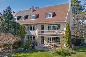 Traumhafte Ruheoase! Elegantes Stadthaus mit 700m² Grundstück, Pool und einzigartigem Garten – Die vollständige Adresse der Immobilie erhältst du vom Anbieter., 90439 St. Leonhard, Nürnberg – Vorschaubild 4