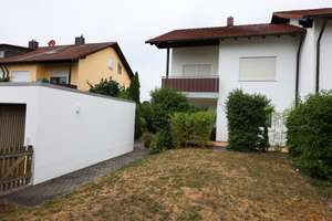 Doppelhaushälfte mit Garten & Garage in Ingolstadt-Gerolfing