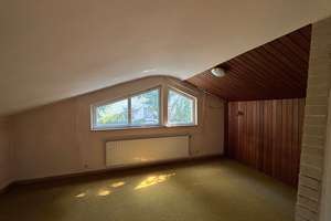 Die Lage wird Sie begeistern! Großes Zweifamilienhaus mit viel Potential für Ihre Wohnträume – Die vollständige Adresse der Immobilie erhältst du vom Anbieter., 70599 Schönberg, Stuttgart – Vorschaubild 32