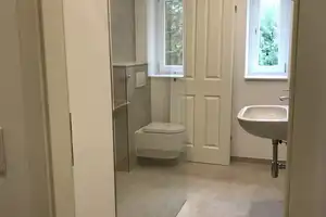 **Sanierte, exklusive 3-Zimmer-Wohnung mit Einbauküche und Balkon** – Fenskestraße 20, 30165 Hannover – Vorschaubild 8