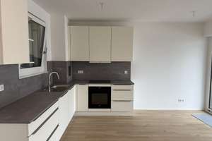 First Occupancy in "Pasing Patio": New 3-Room Apt with Loggia & Rooftop Terrace Access – Hermine-von-Parish-Straße 47, 81245 Neupasing, München – Vorschaubild 1