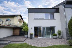 Schönes, modernes Reihenendhaus mit Garage und neu angelegtem Garten – Die vollständige Adresse der Immobilie erhältst du vom Anbieter., 64673 Zwingenberg – Vorschaubild 1