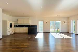 Bungalow mit Terrasse | Bezugsfrei | Einbauküche | Garage | Flexibles Nutzungskonzept – Die vollständige Adresse der Immobilie erhältst du vom Anbieter., 4357 Mockau-Nord, Leipzig – Vorschaubild 2