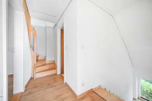 Großzügige Doppelhaushälfte mit viel Potenzial in begehrter Lage von Flintbek – Die vollständige Adresse der Immobilie erhältst du vom Anbieter., 24220 Flintbek – Vorschaubild 33
