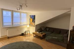Großzügige 3-Zimmer-Dachgeschosswohnung mit Sonnenbalkon und Blick ins Grüne – Baackesweg 60, 47804 Kempener Feld/Baackeshof, Krefeld – Vorschaubild 4