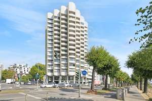 Domblick und noch viel mehr! 
Drei - Zimmer Etagenwohnung mit spektakulärer Aussicht – Die vollständige Adresse der Immobilie erhältst du vom Anbieter., 50668 Neustadt/Nord, Köln – Vorschaubild 2