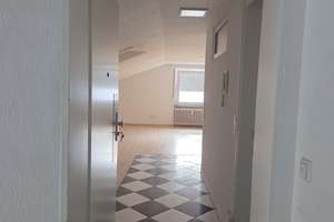 Grosse 1 Zimmer Dachwohnung in 78224 Singen Süd zu vermieten – Industriestrasse 12, 78224 Singen (Hohentwiel) – Vorschaubild 14